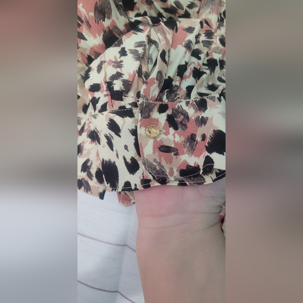 Nwt Gorgeous Reitmans Animal Print 🐾 Sexy Trendy wrap style blouse Size 2XL - Picture 8 of 12